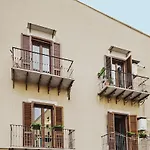 Ballarhome 105 - Exclusive - Centro Storico - Self Check-in アパート *
